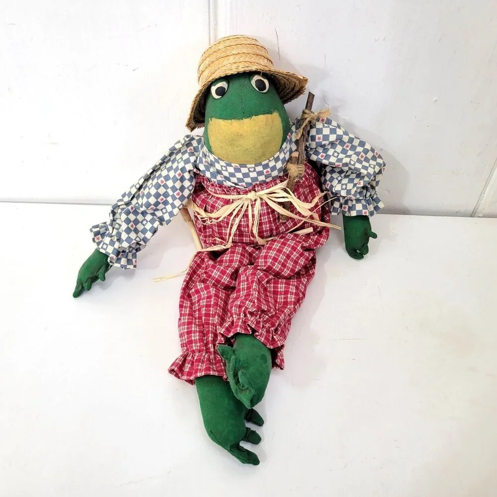 Mr. and Mrs. Frog Folk Dolls Handmade Vintage - Picture 3 of 6
